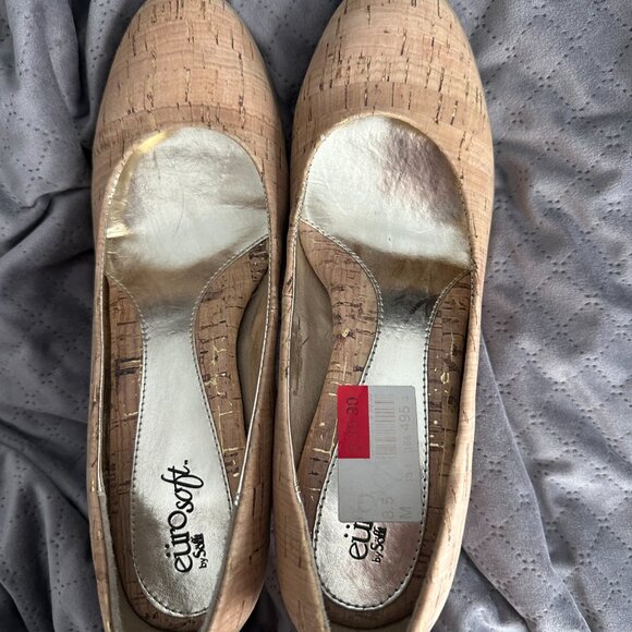Eurosoft by Sofft Cork Look Tan Gold Heels 3–3.5” Comfort Heels Like New - Picture 2 of 6